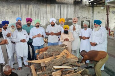 ਸਟੇਟ ਅਵਾਰਡੀ ਮਾਸਟਰ ਅਮਰਜੀਤ ਸਿੰਘ ਸੰਧੂ ਦਾ ਦੇਹਾਂਤ ਸੈਂਕੜਿਆਂ ਦੀ ਗਿਣਤੀ ਵਿੱਚ ਪੁੱਜੀਆਂ ਸ਼ਖ਼ਸੀਅਤਾਂ ਨੇ ਦਿੱਤੀ ਅੰਤਿਮ ਵਿਦਾਈ, ਪਰਿਵਾਰ ਨਾਲ ਕੀਤਾ ਦੁੱਖ ਸਾਂਝਾ