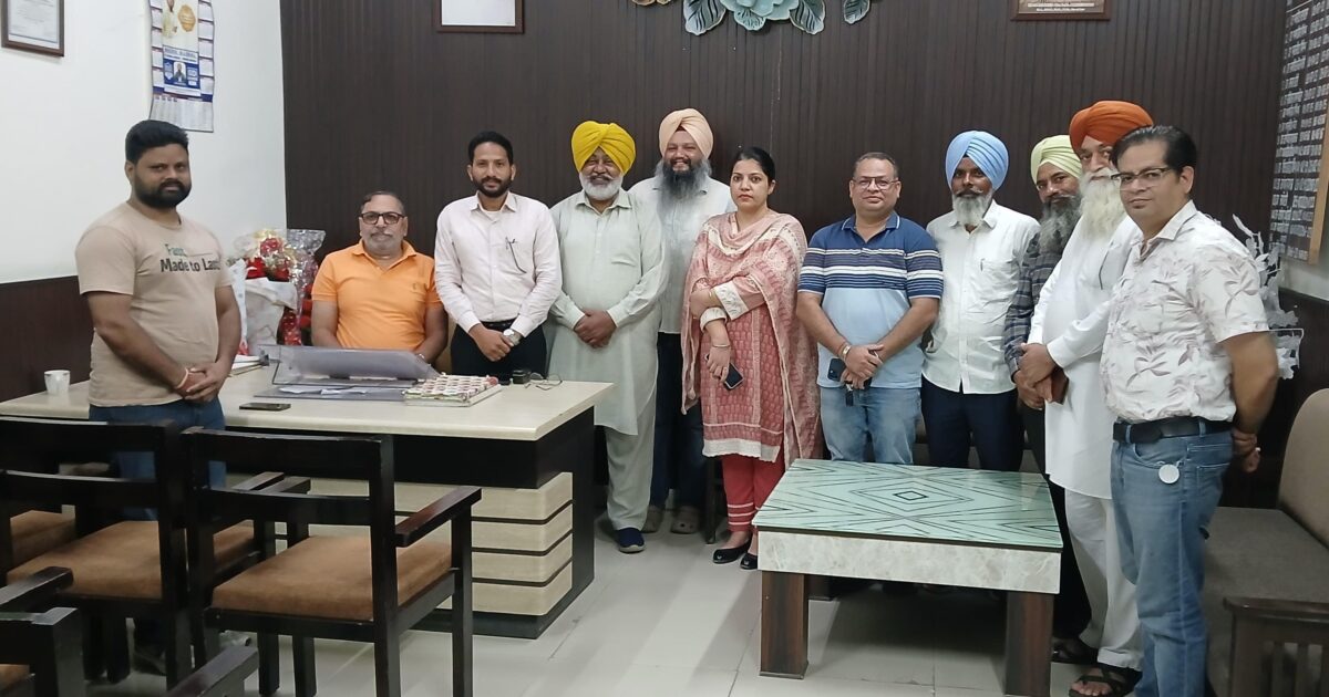 ਪ੍ਰੈਸ ਕਲੱਬ ਕੋਟ ਈਸੇ ਖਾਂ ਵੱਲੋਂ ਨਵ-ਨਿਯੁਕਤ ਐਸ.ਐਮ.ਓ. ਸੁਖਪ੍ਰੀਤ ਸਿੰਘ ਬਰਾੜ ਨਾਲ ਪਲੇਠੀ ਮੀਟਿੰਗ, ਲੋਕ ਮਸਲਿਆਂ ਦੇ ਹੱਲ ਦਾ ਭਰੋਸਾ