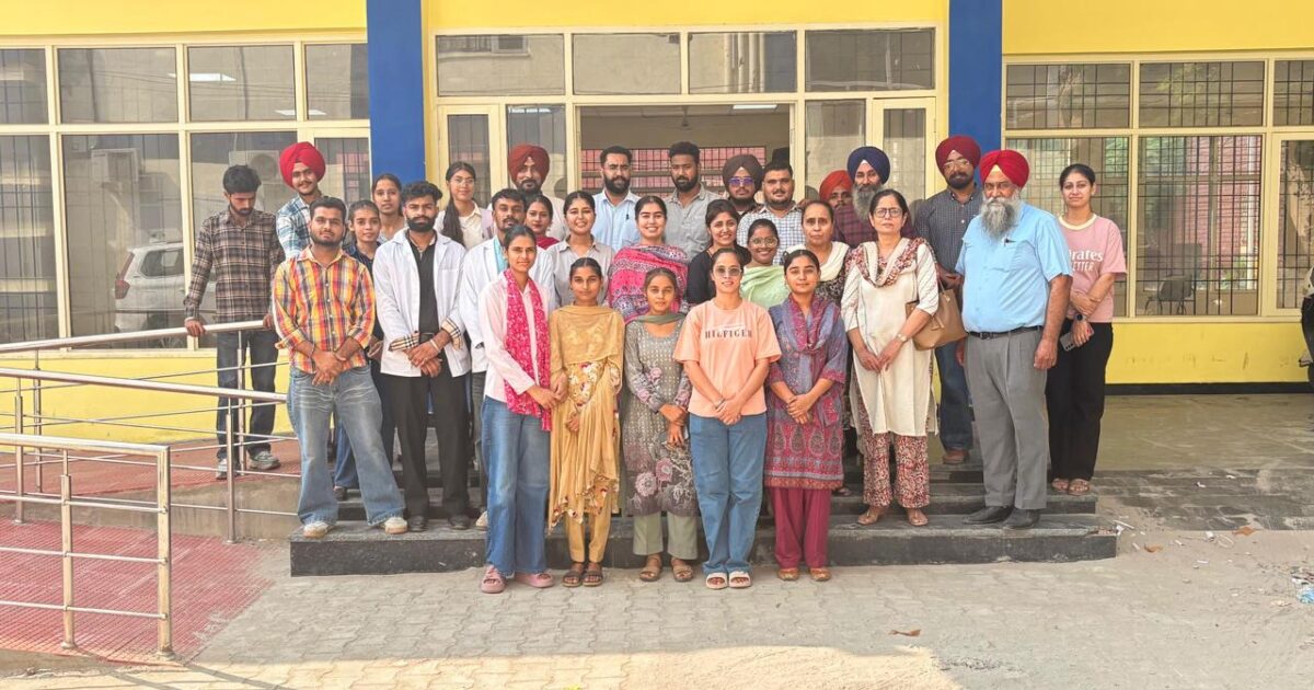 ਸਿਮਰਨਜੀਤ ਢਿੱਲੋਂ ਨੂੰ ਪੰਜਾਬ ਯੂਨੀਵਰਸਿਟੀ ਦਾ ਦੂਜੀ ਵਾਰ ਸੈਨੇਟ ਮੈਂਬਰ ਚੁਣਨ ‘ਤੇ ਮੋਗਾ ਜ਼ਿਲ੍ਹੇ ਦੇ ਸਮੂਹ ਵੋਟਰਾਂ ਦਾ ਧੰਨਵਾਦ – ਚਰਨਜੀਤ ਧਾਲੀਵਾਲ